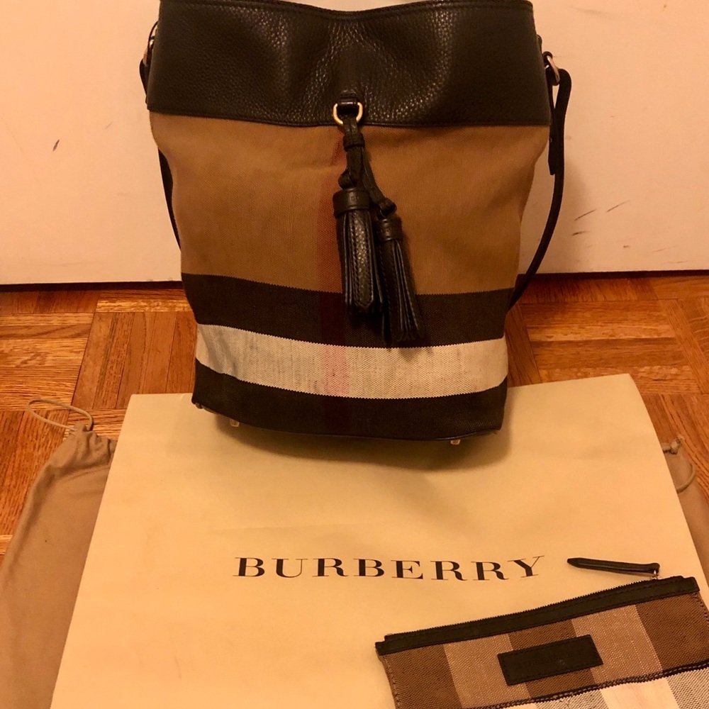 Burberry Ashby Medium Hobo Bag
